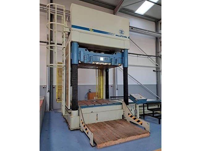 Vista laterale sinistra della macchina MILLUTENSIL Mil 203