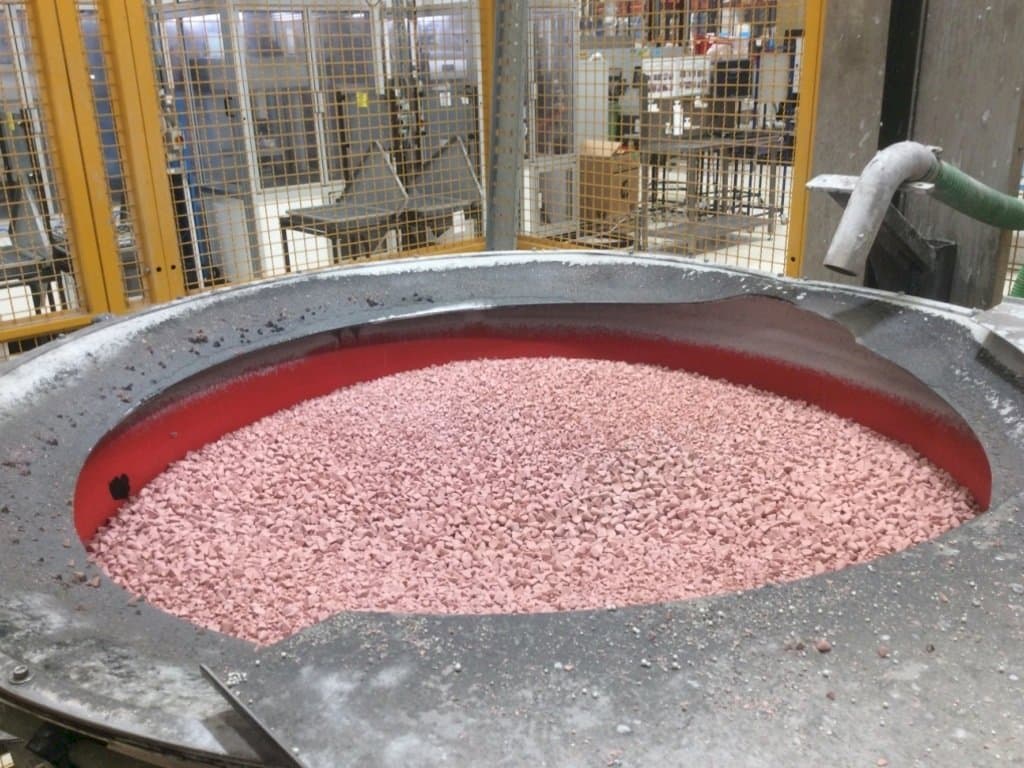 Vista frontale della macchina Rosler R4/1300.2 SF