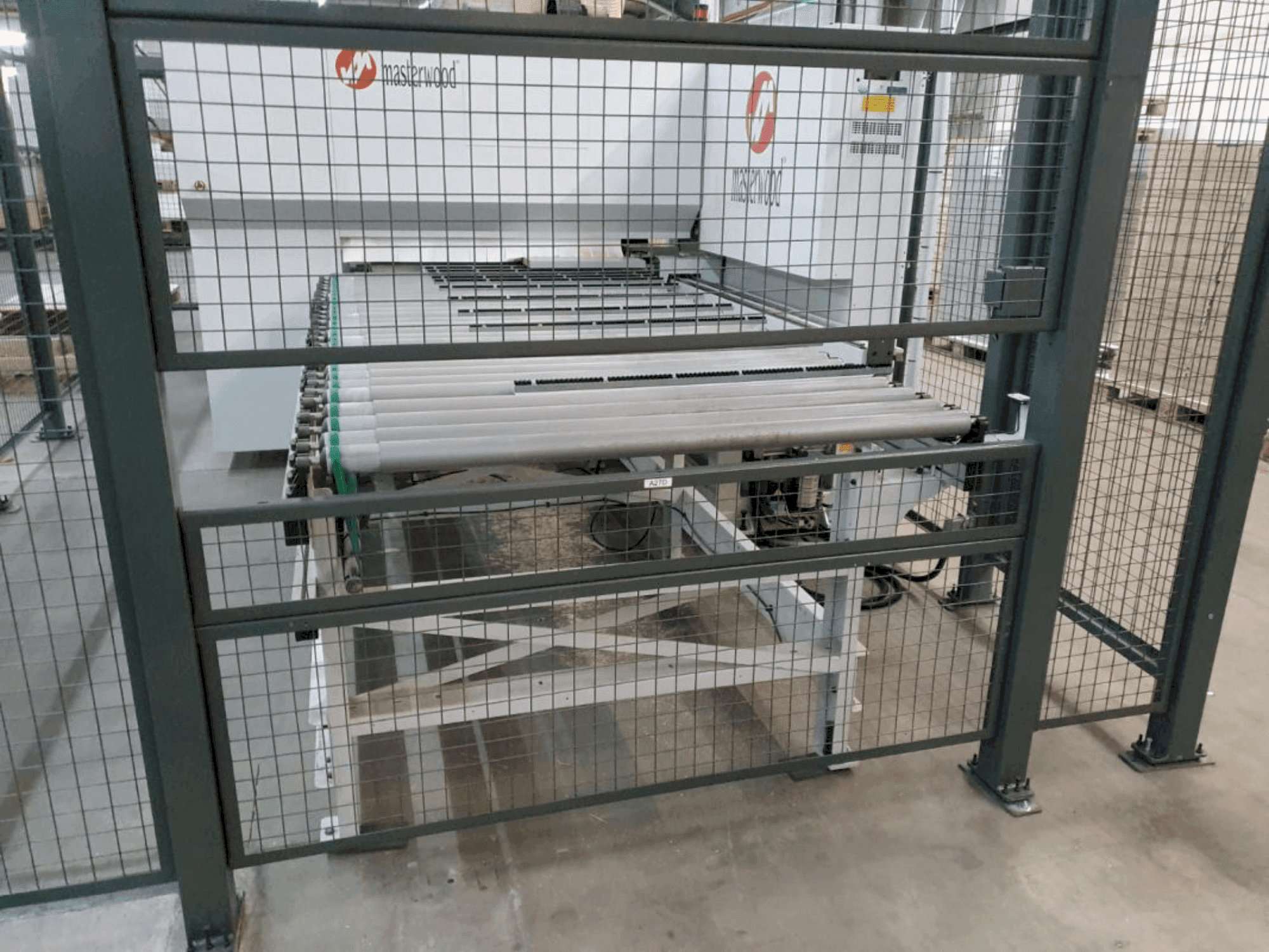 Vista frontale della macchina MASTERWOOD MASTERDRILL TF 600 SA