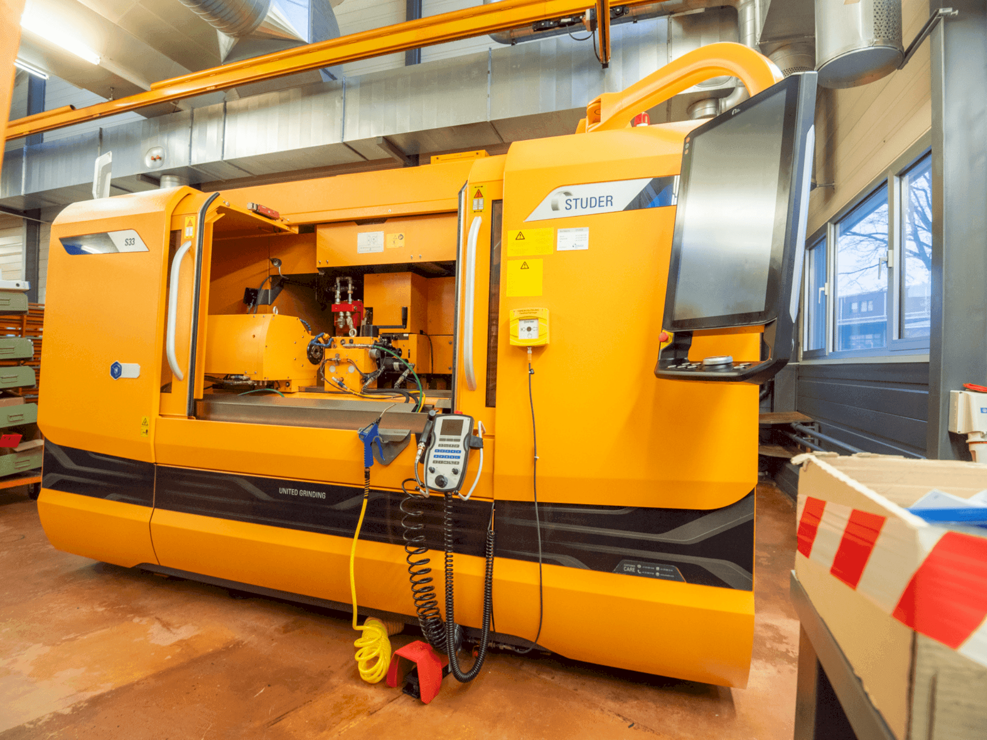 Vista frontale della macchina STUDER  S33