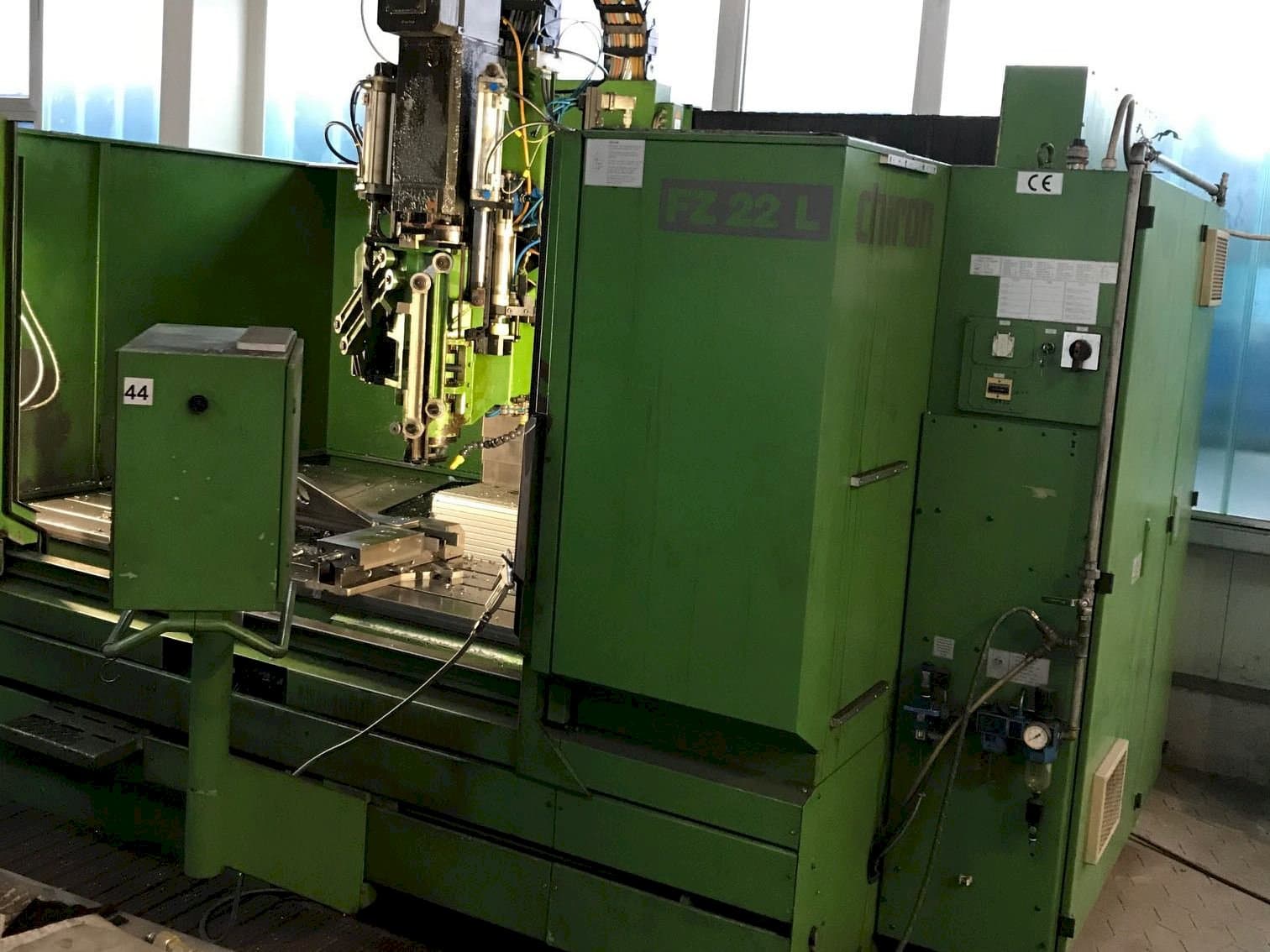 Vista frontale della macchina CHIRON FZ 22 L