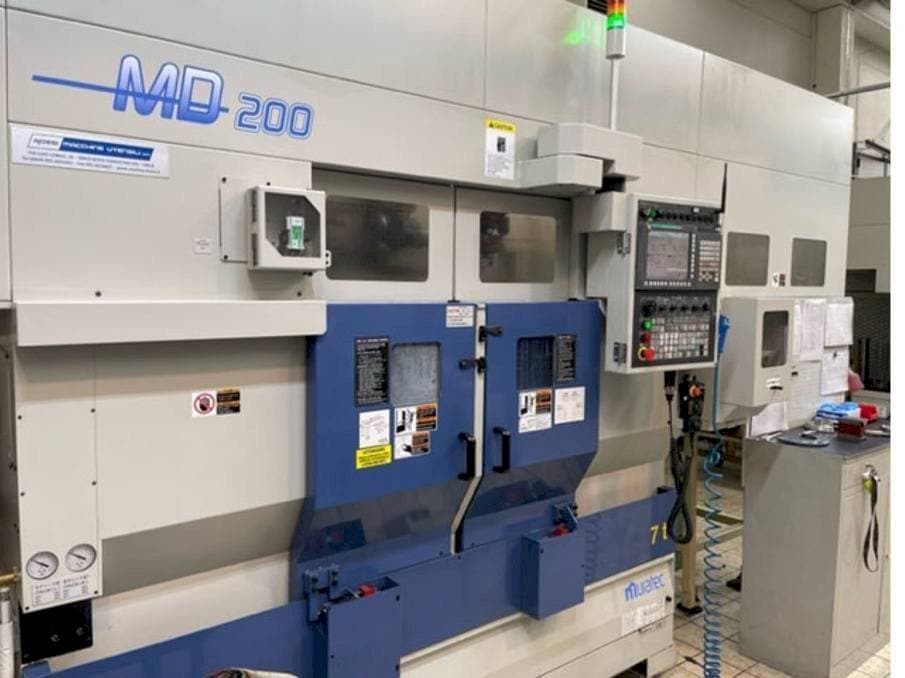 Vista frontale della macchina Muratec MD 200