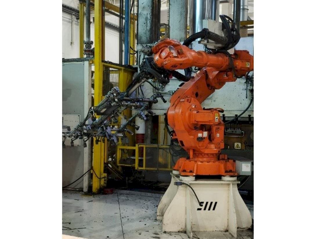 Vista frontale della macchina ABB IRB 6640-185/2.8