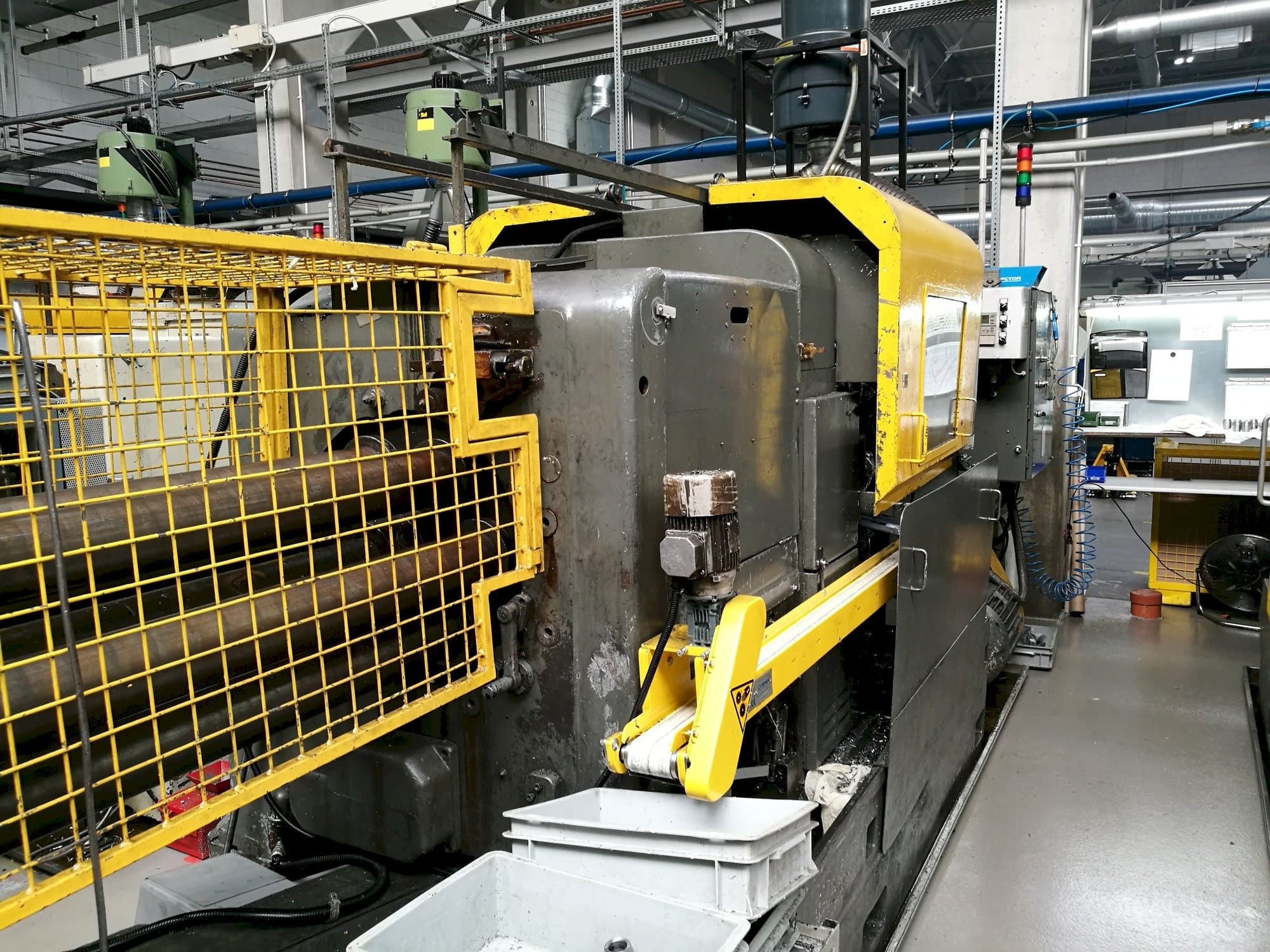 Vista frontale della macchina Wickman 2  1/4"-6