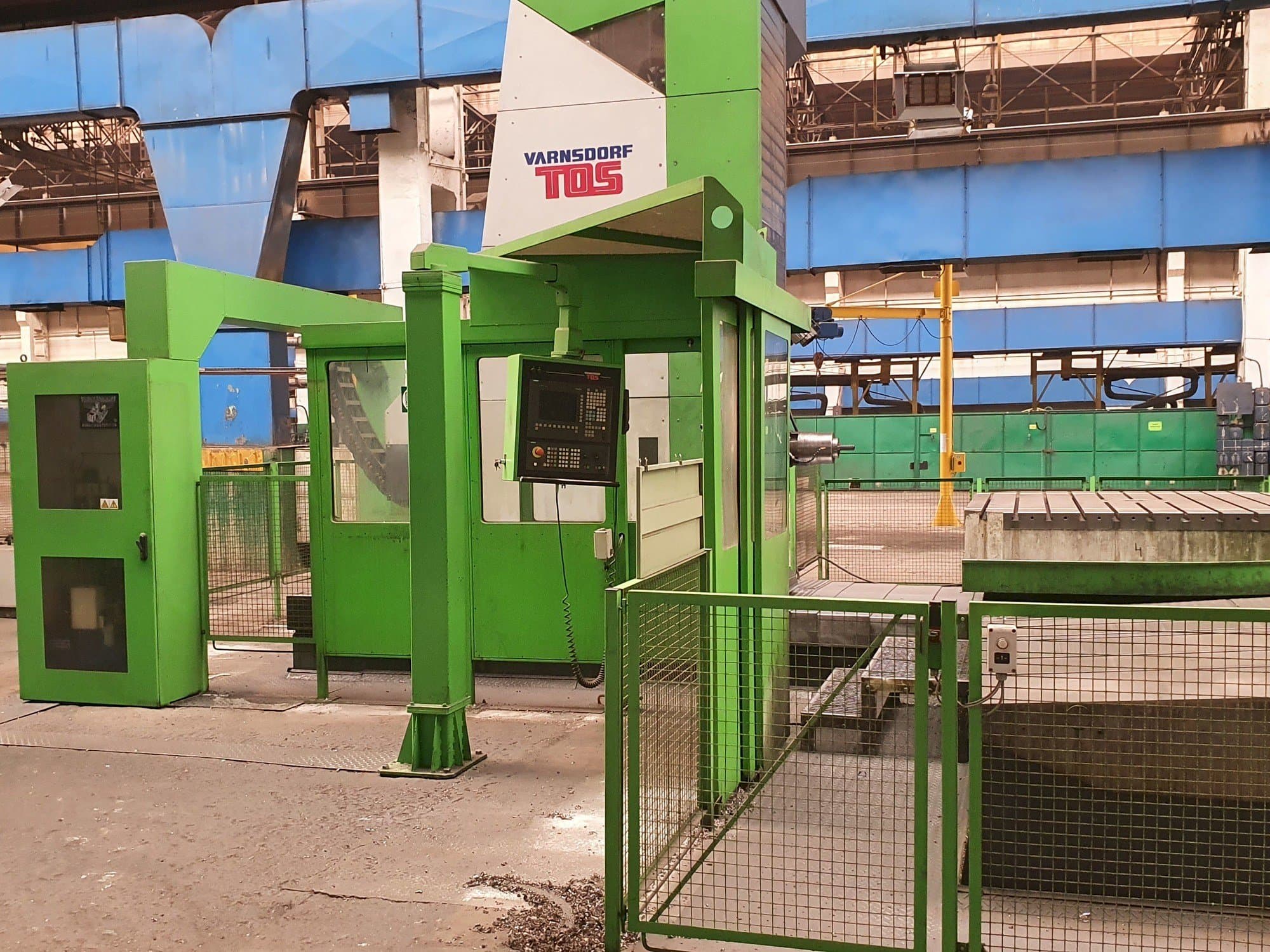 Vista frontale della macchina TOS VARNSDORF WHN 13 CNC