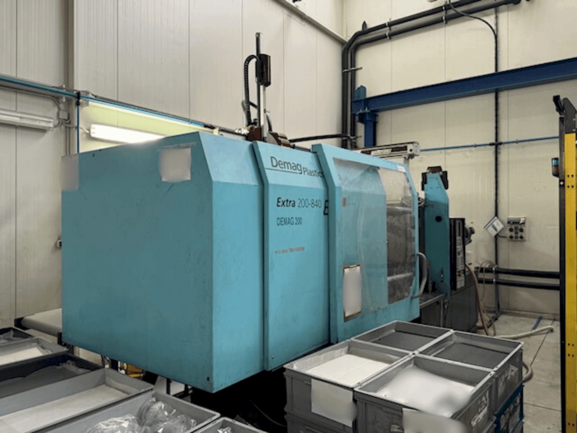 Vista frontale della macchina DEMAG Extra 200-840