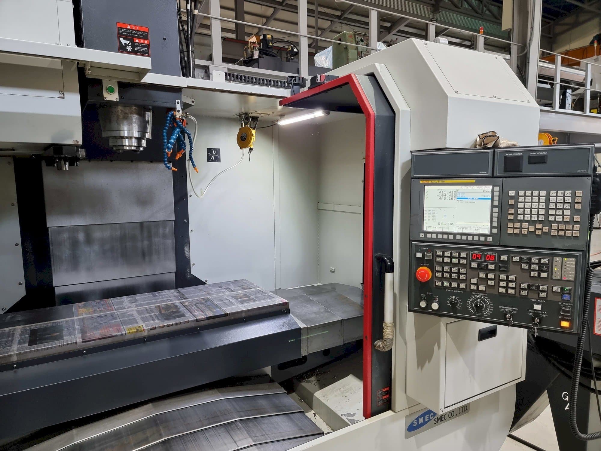 Vista frontale della macchina SMEC LCV 650