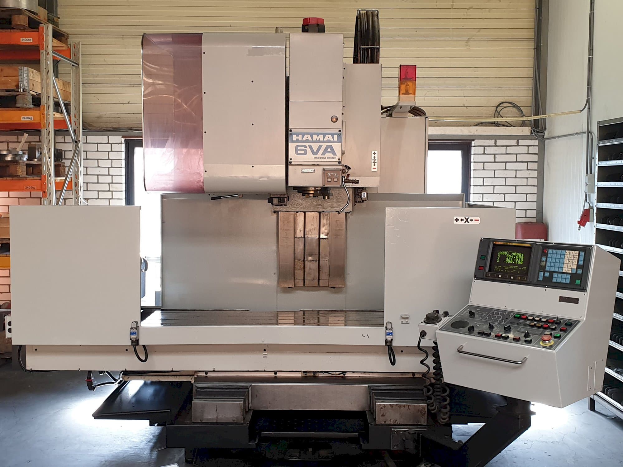 Vista frontale della macchina HAMAI MC-6VA