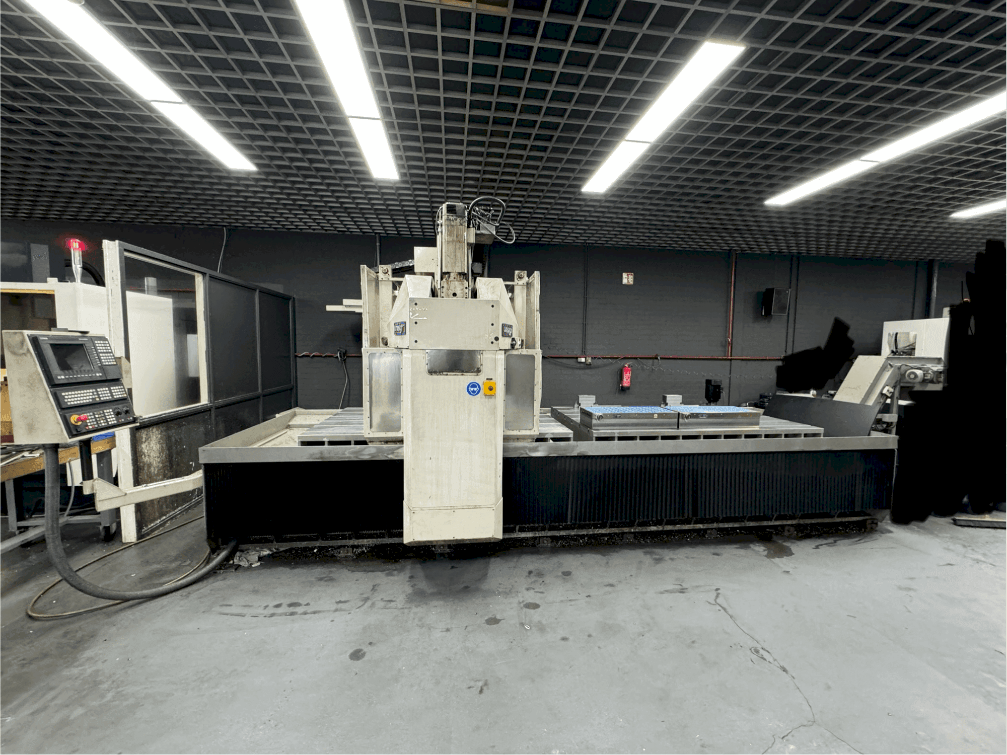 Vista frontale della macchina Unisign Uniport 4