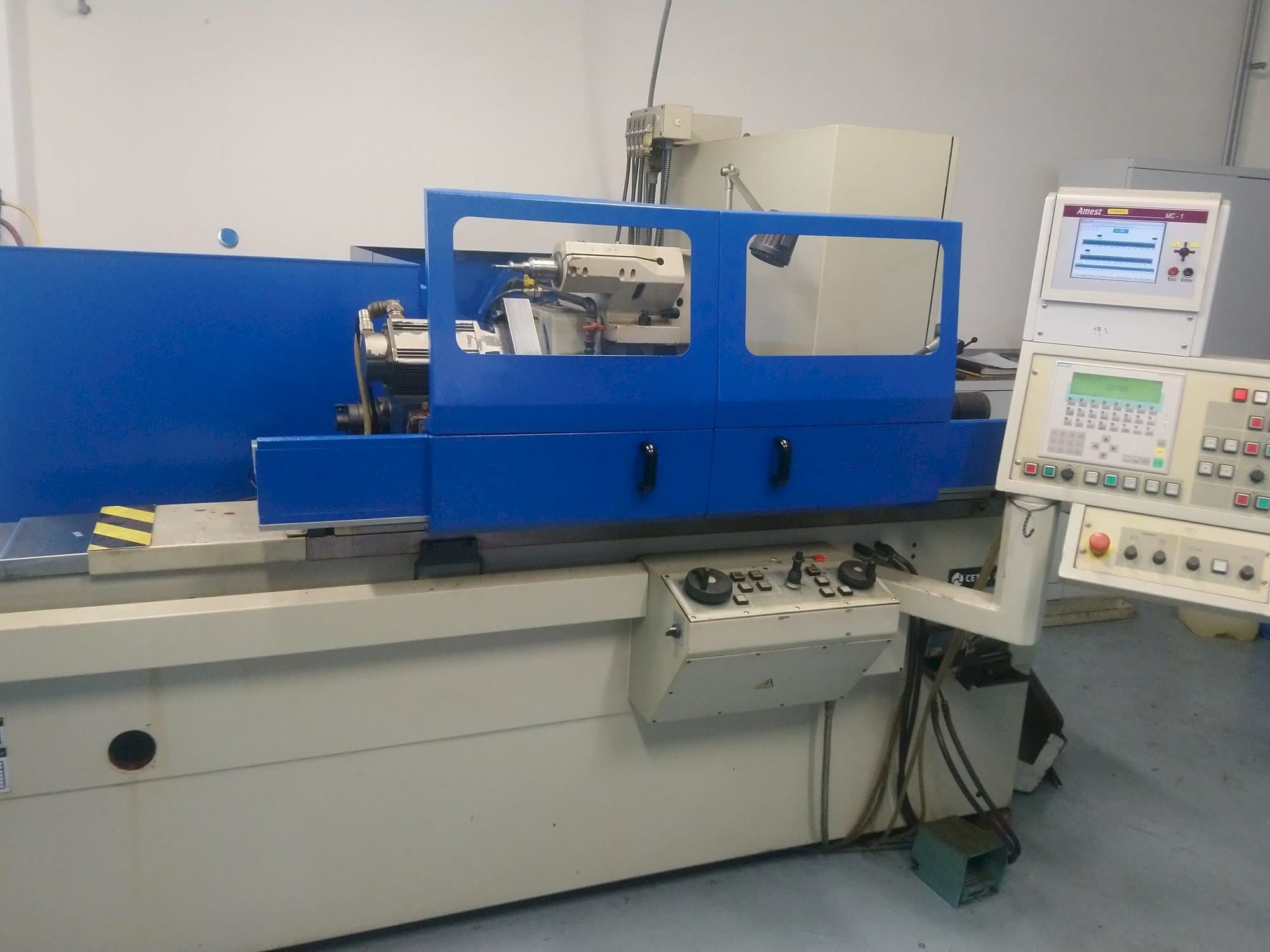 Vista frontale della macchina Cetos									 BUA 25A/750