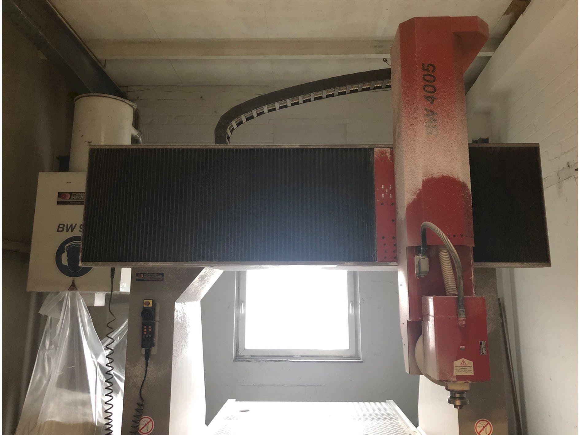 Vista frontale della macchina BORNEMANN BW 4005