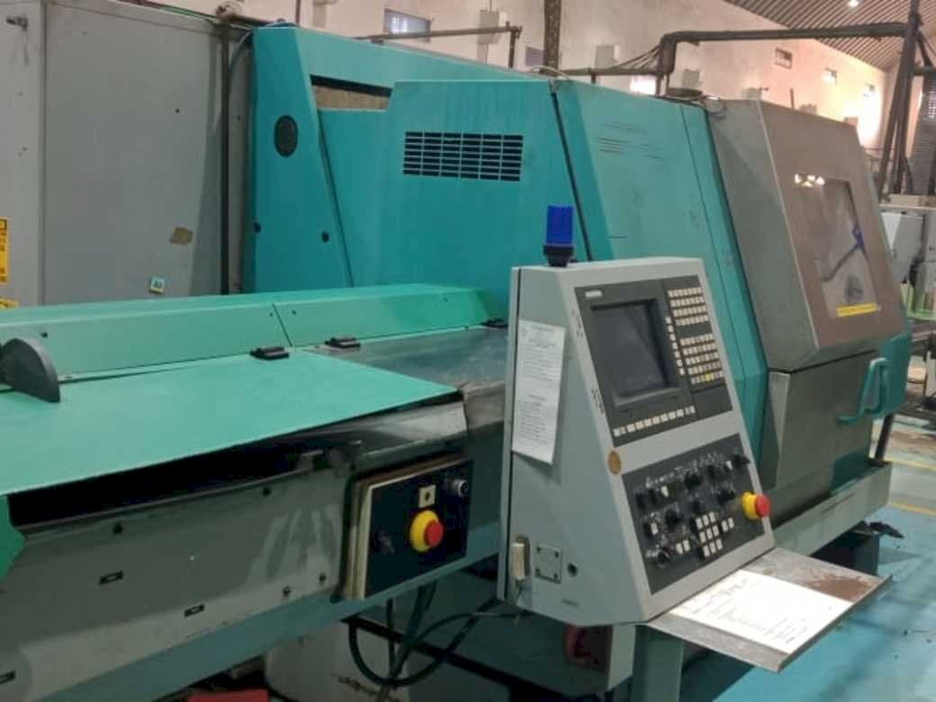 Vista frontale della macchina Index G200