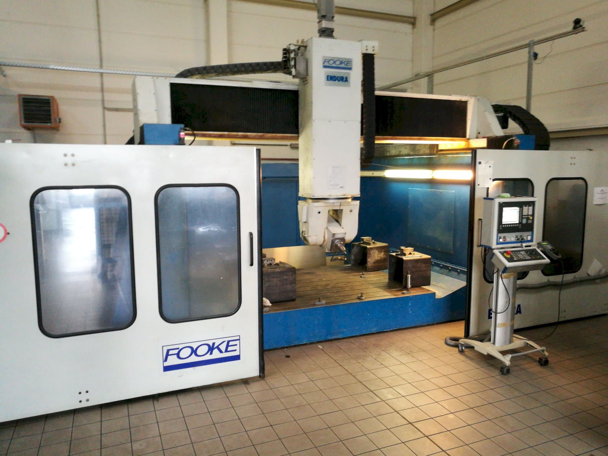 Vista frontale della macchina FOOKE ENDURA 5-20/25/07/5-30