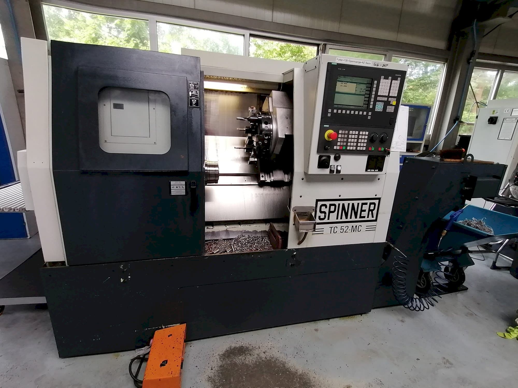 Vista frontale della macchina SPINNER TC 52-MC