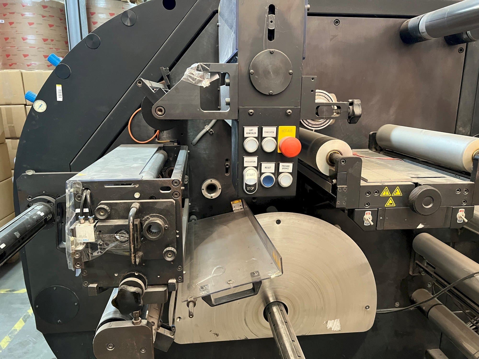 Vista frontale della macchina FLEXOR 380B