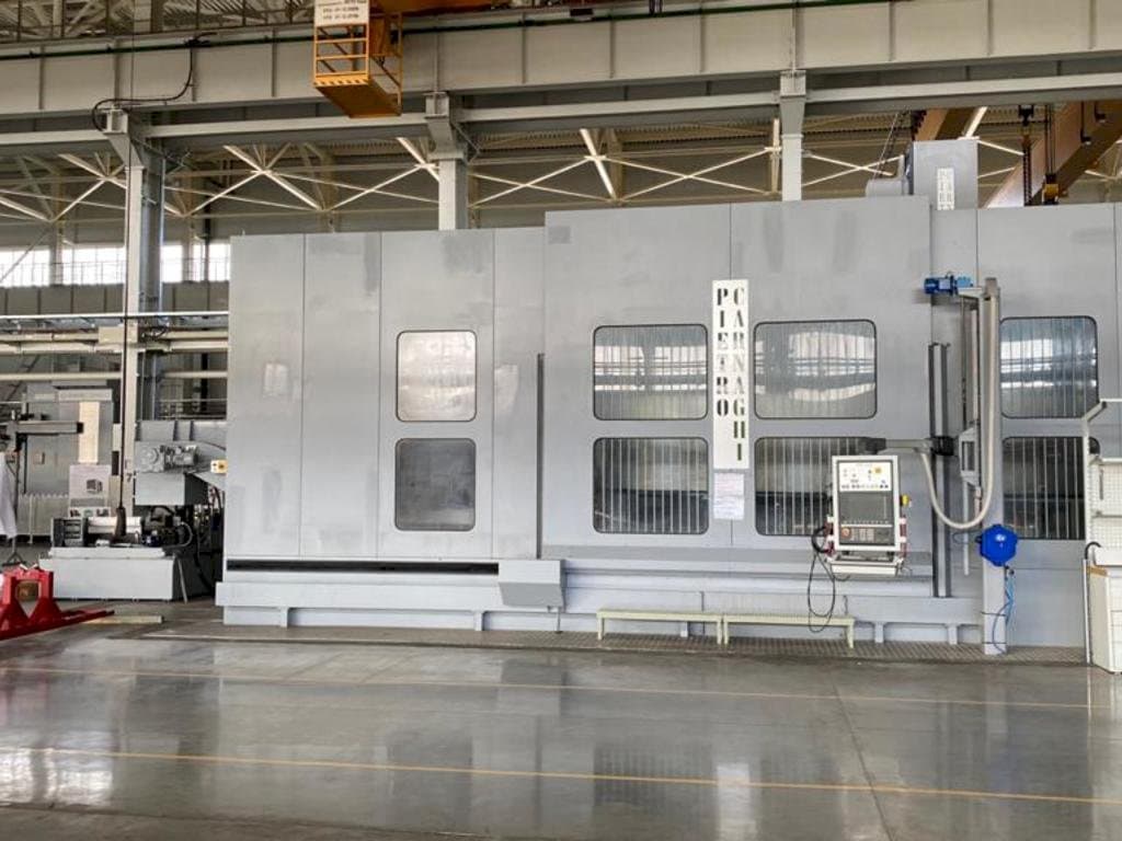 Vista frontale della macchina PIETRO CARNAGHI  AC 32TM 2800