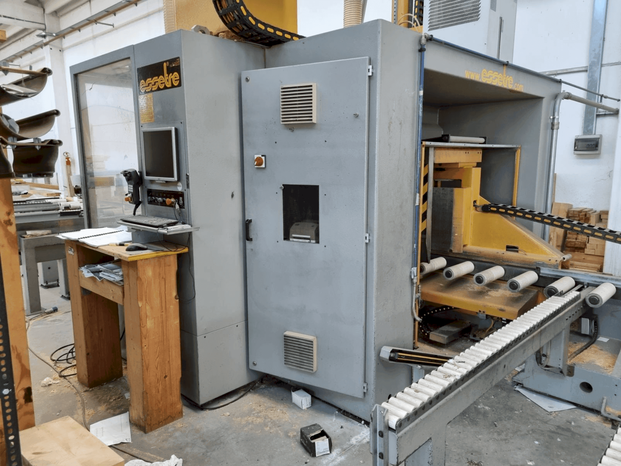 Vista frontale della macchina ESSETRE TECHNO