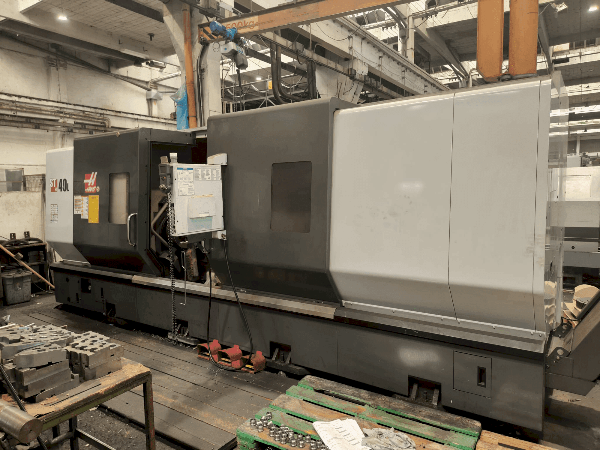 Vista frontale della macchina HAAS ST40L