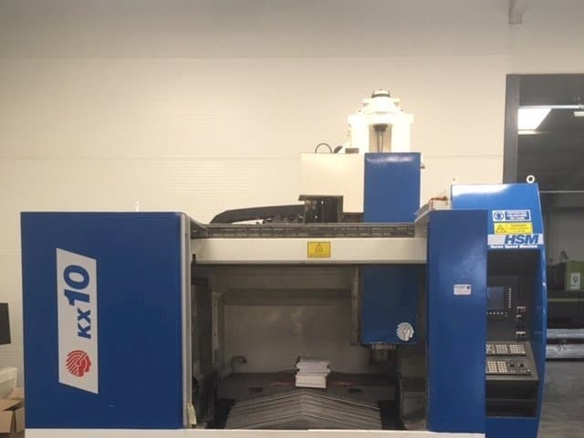 Vista frontale della macchina Huron KX 10