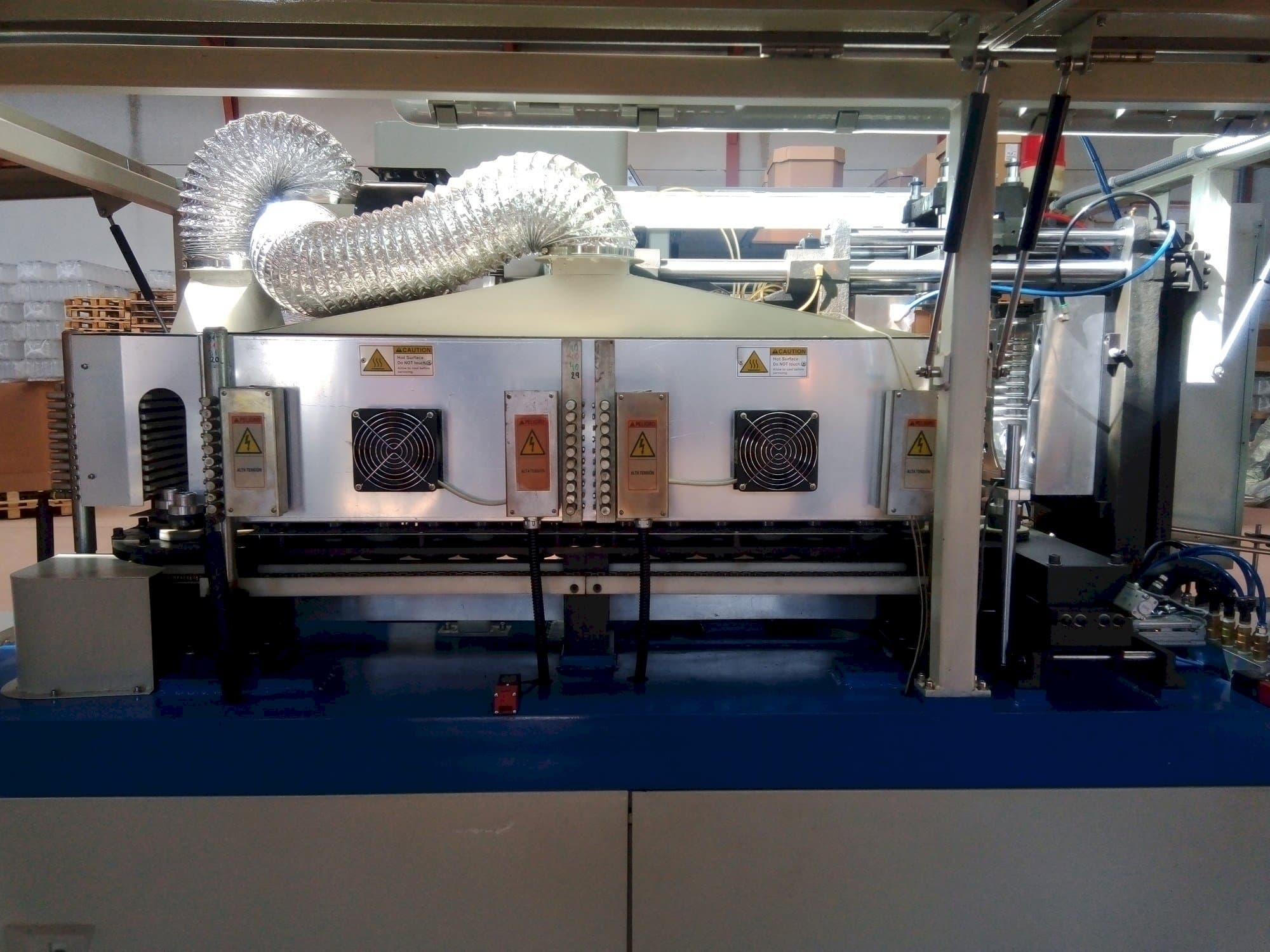 Vista frontale della macchina YANCED YS600