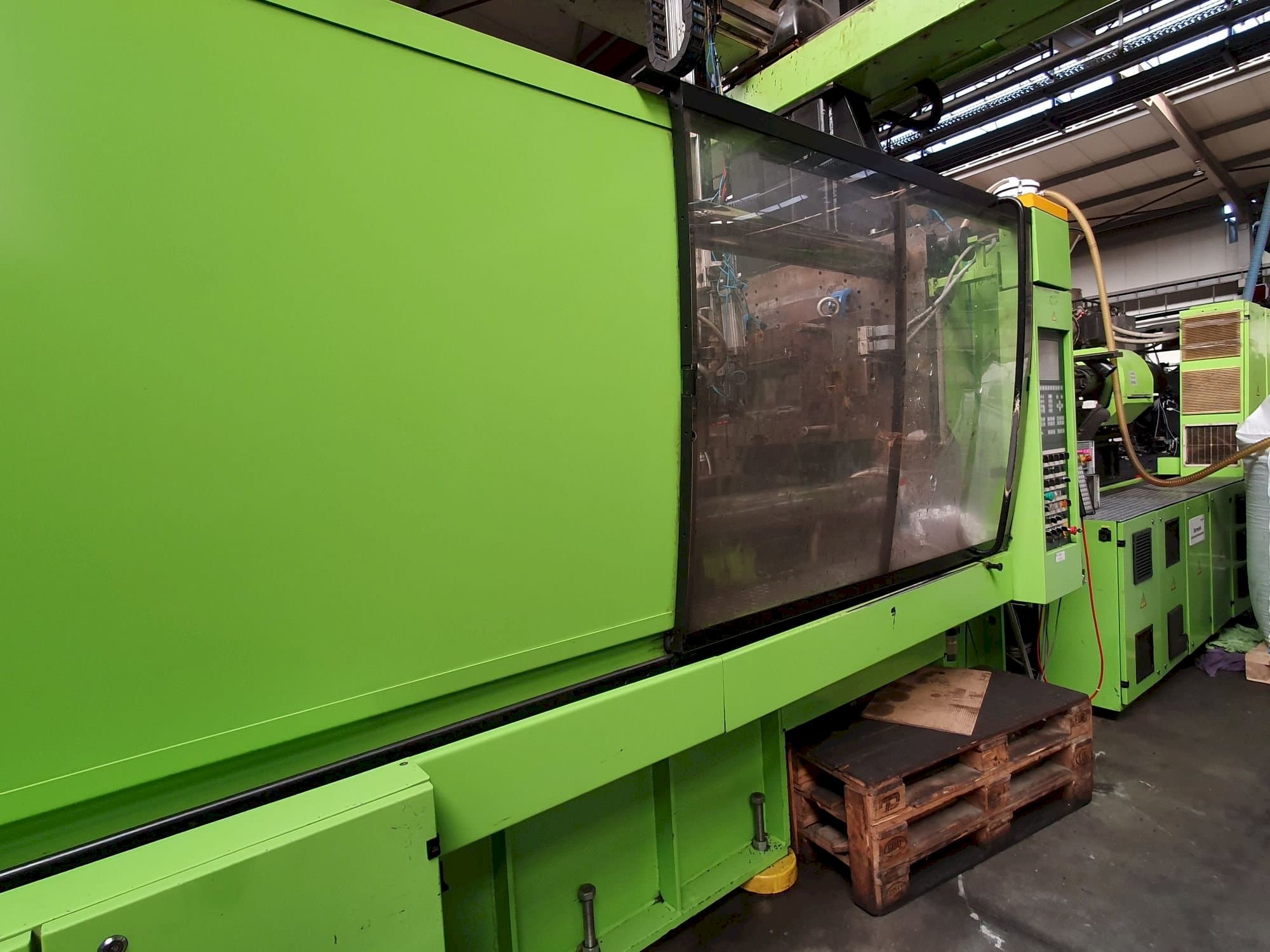 Vista frontale della macchina ENGEL ES 4550/550 KSL