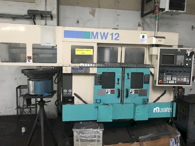 Vista frontale della macchina Muratec MW 12 CNC