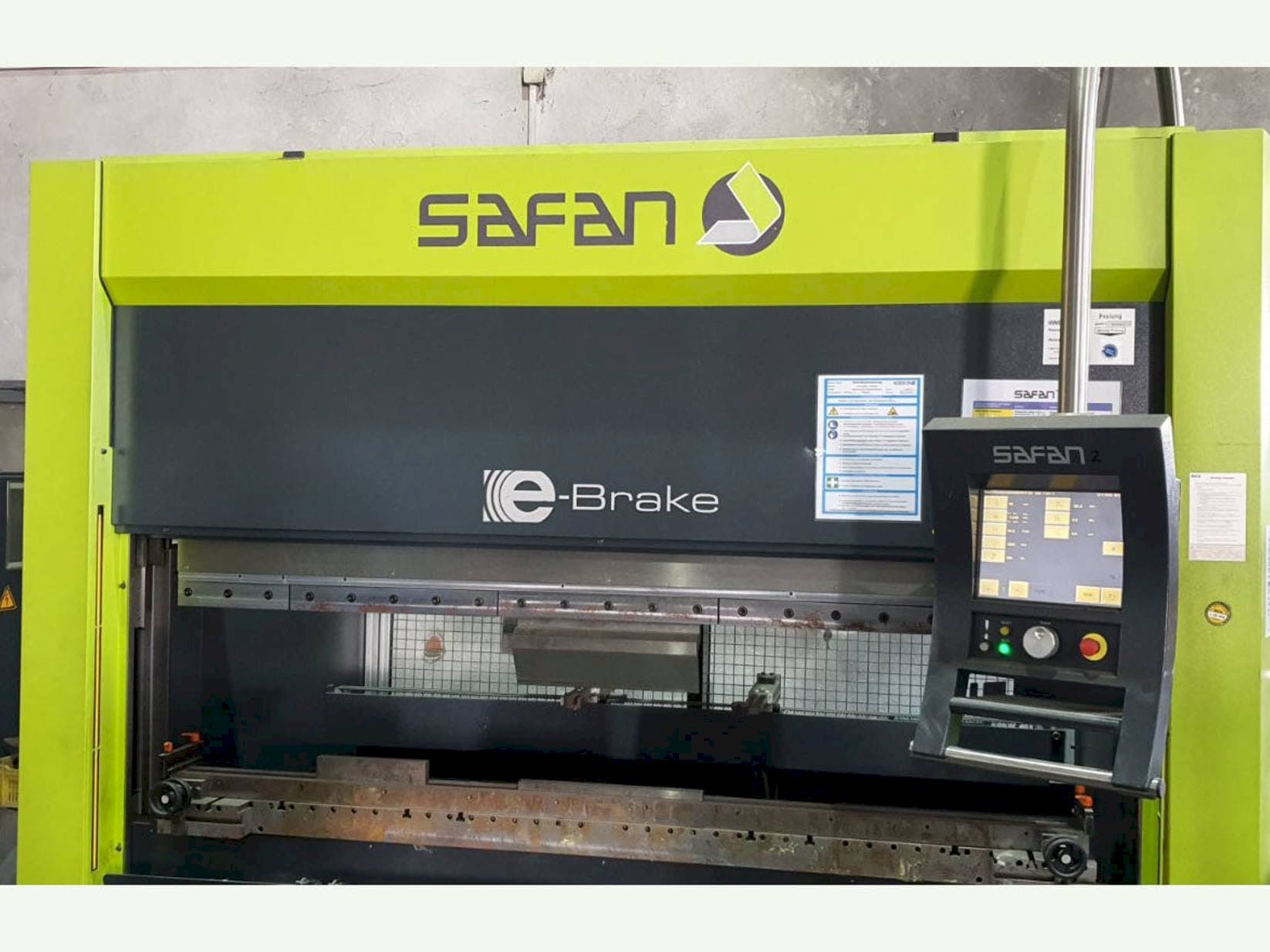 Vista frontale della macchina Safan E-brake 50-2050 ts1