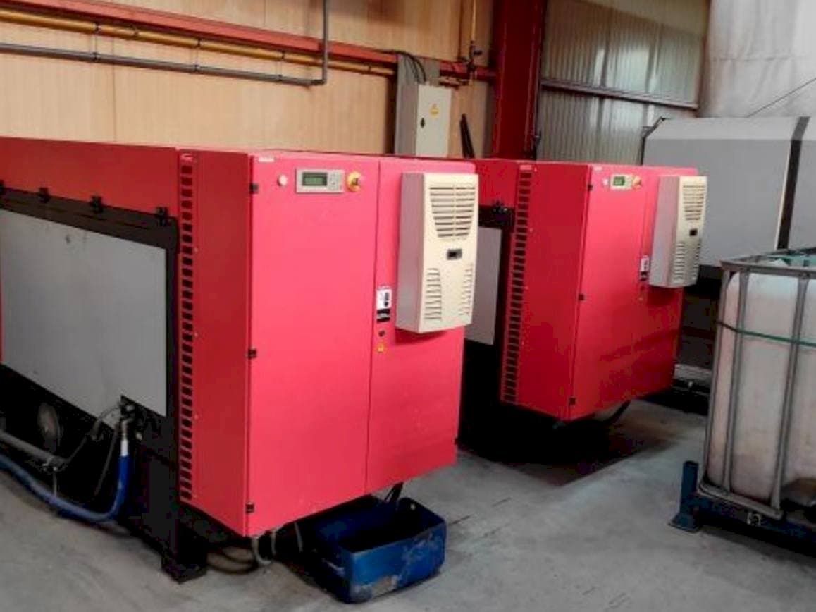 Vista frontale della macchina Bystronic ByJet Pro 3015 Expert ST