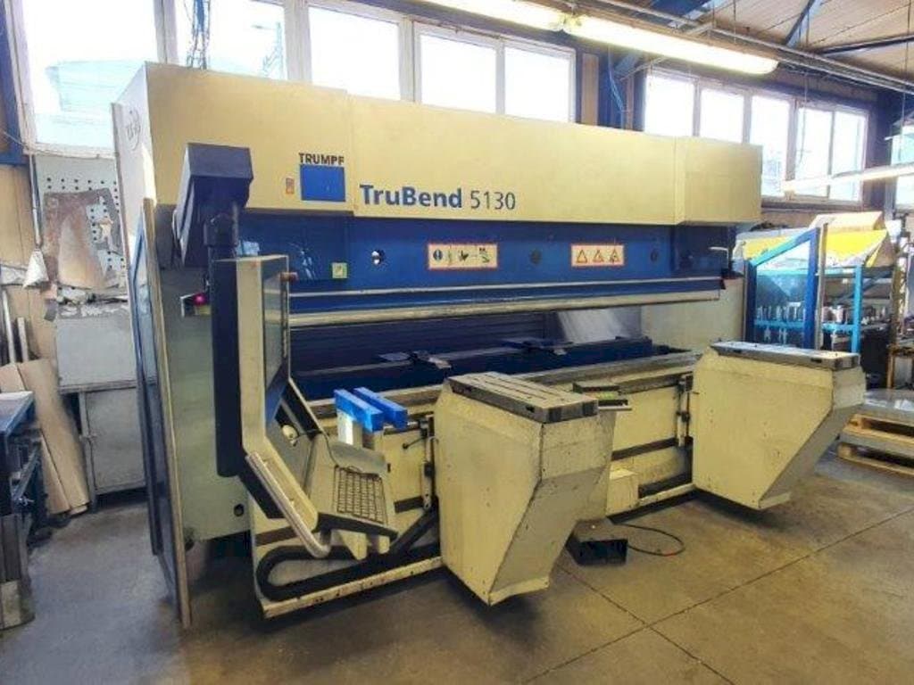 Vista frontale della macchina Trumpf TruBend 5130