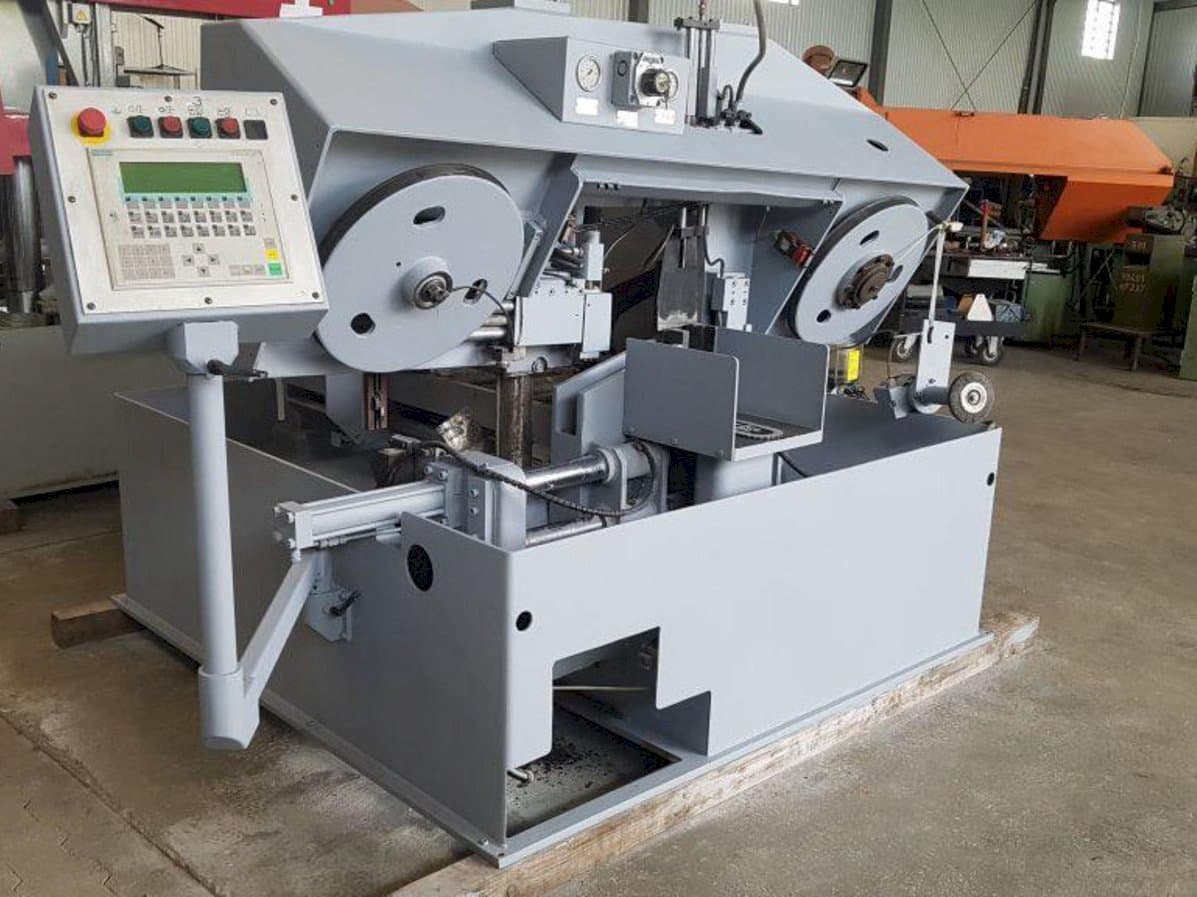 Vista frontale della macchina FORTE SBA 271