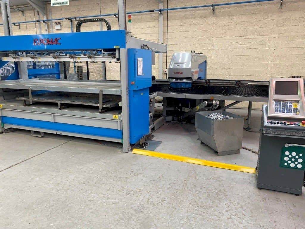 Vista frontale della macchina Euromac MTX Flex 12 Hybrid