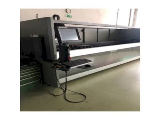 Vista frontale della macchina Emmegi PHANTOMATIC T3 S