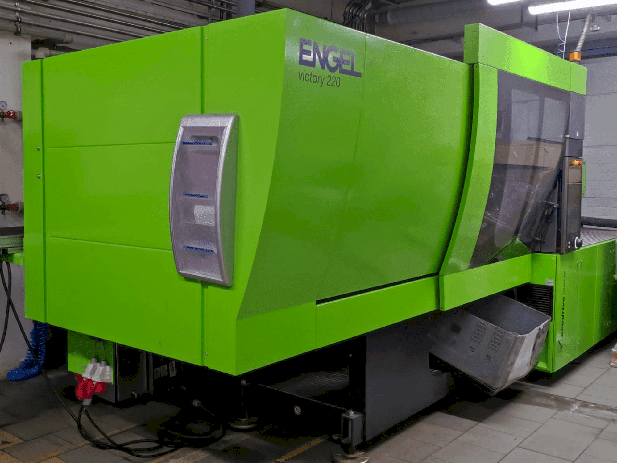 Vista frontale della macchina Engel VC 1060/220 SPEX