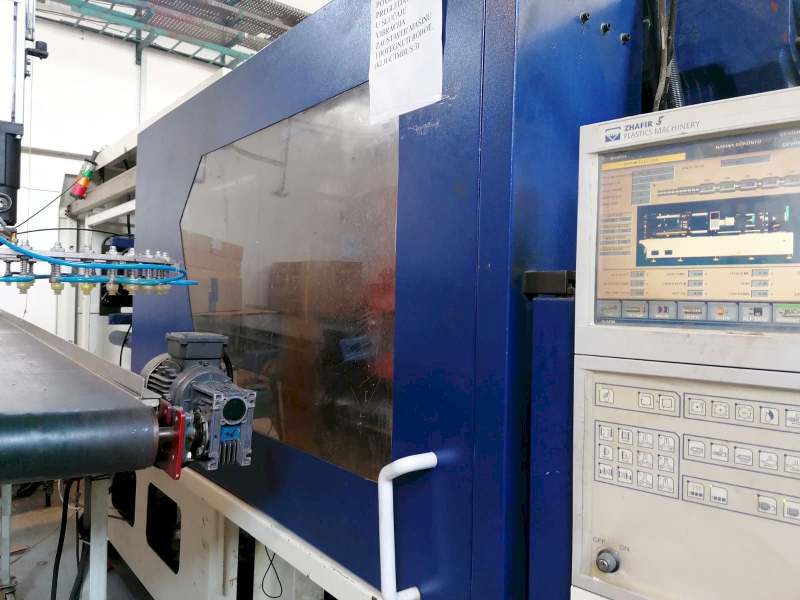 Vista frontale della macchina HAITIAN Zhafir 410