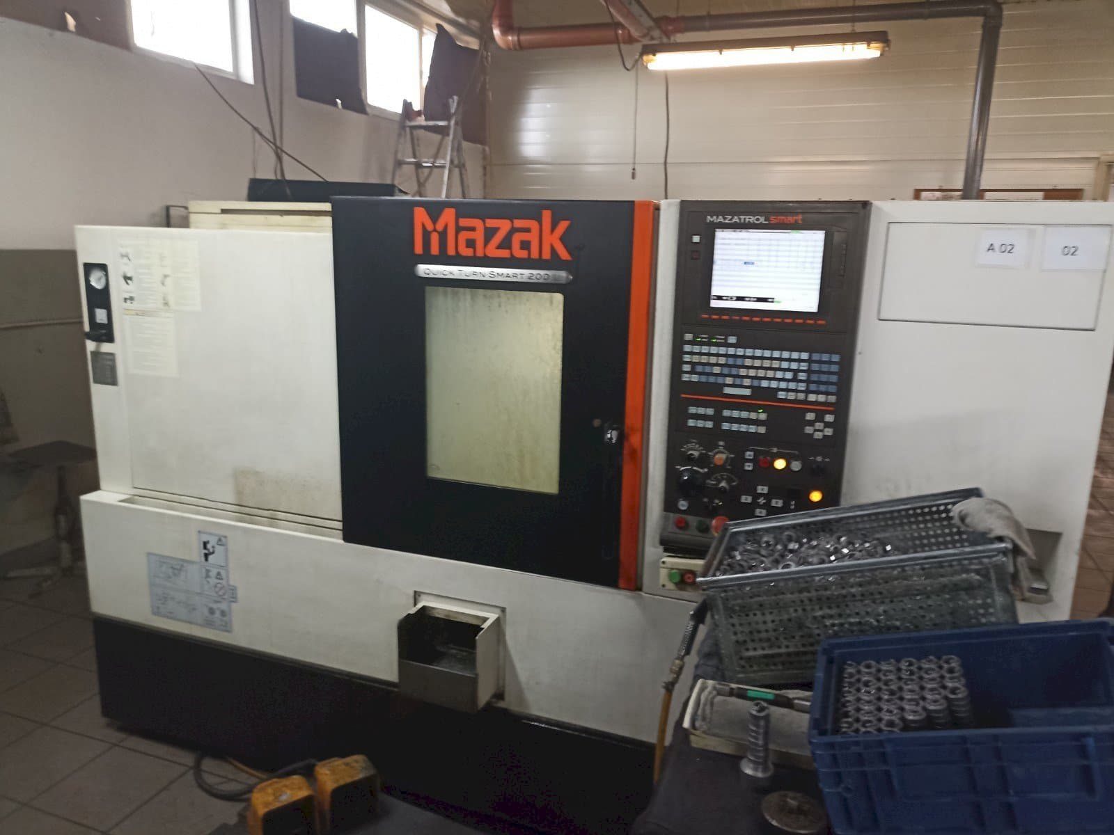 Vista frontale della macchina Mazak Quick Turn Smart 200L