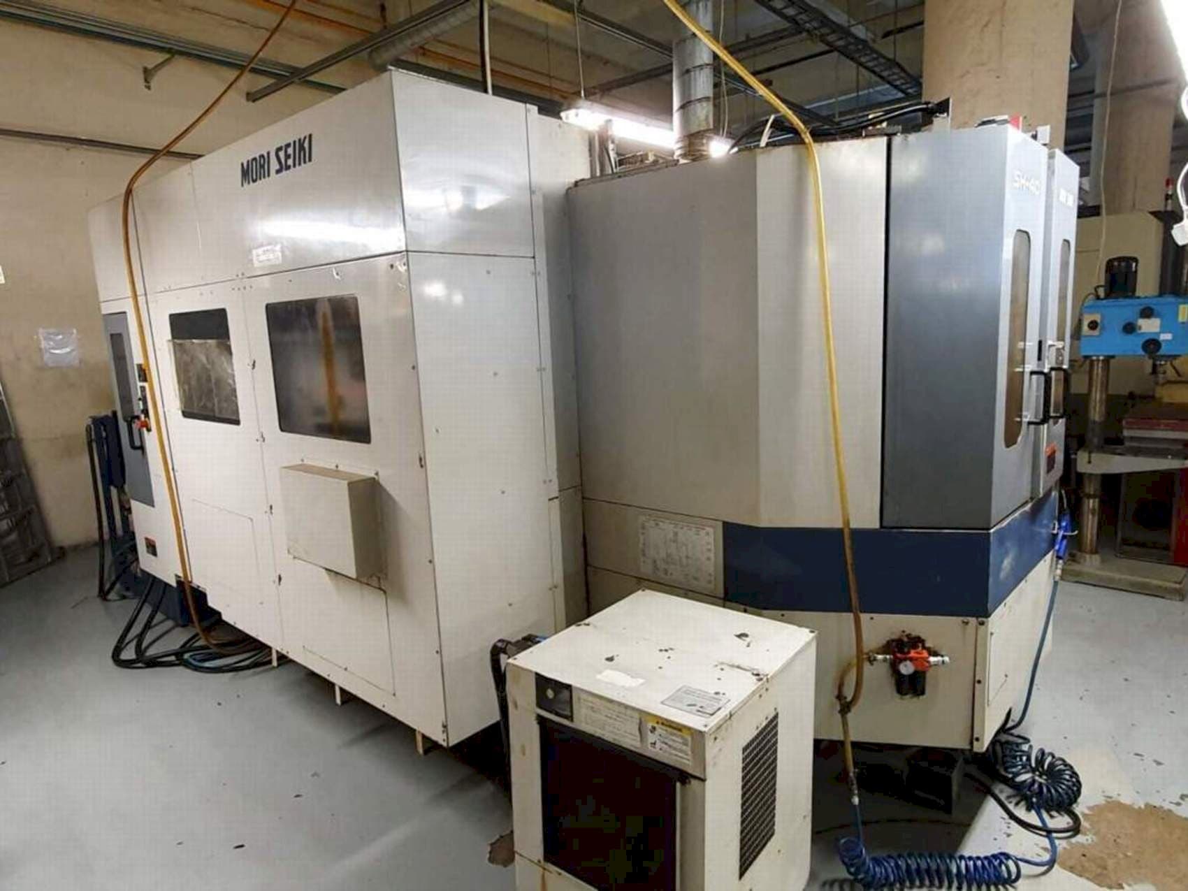 Vista frontale della macchina MORI SEIKI SH-40