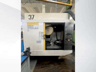 Vista frontale della macchina FANUC Robodrill Alpha-D21LiB5