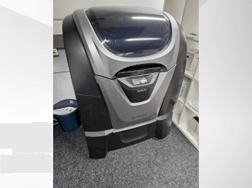 Vista frontale della macchina KEYENCE Agilista 3200 W