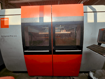 Vista frontale della macchina Bystronic Bysprint Pro 3015