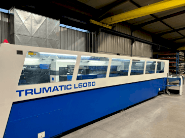 Vista frontale della macchina TRUMPF Trumatic L6050