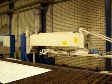 Vista frontale della macchina TRUMPF Loadmaster