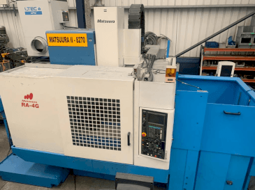 Vista frontale della macchina Matsuura RA-4G