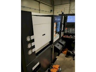Vista frontale della macchina Hyundai Wia SE2200LMSC