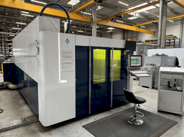 Vista frontale della macchina TRUMPF TruLaser 5030 Fiber