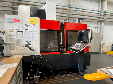 Vista frontale della macchina MAS MCV 1270 Power