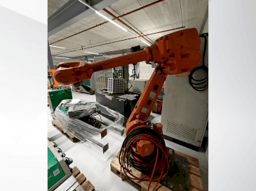 Vista frontale della macchina ABB IRB 4600
