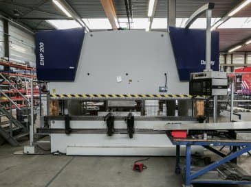 Vista frontale della macchina Darley EHP-LS200.36/31