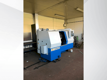 Vista frontale della macchina KNUTH Starship 400