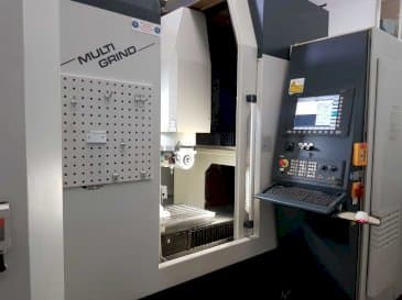 Vista frontale della macchina HAAS Multigrind - HT