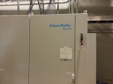 Vista frontale della macchina Krauss Maffei Berstorff  Extrusion Line